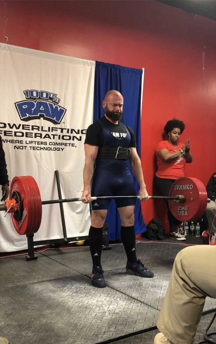 Vadim Snitkovsky competing at a USA Raw Powerlifting Federation meet